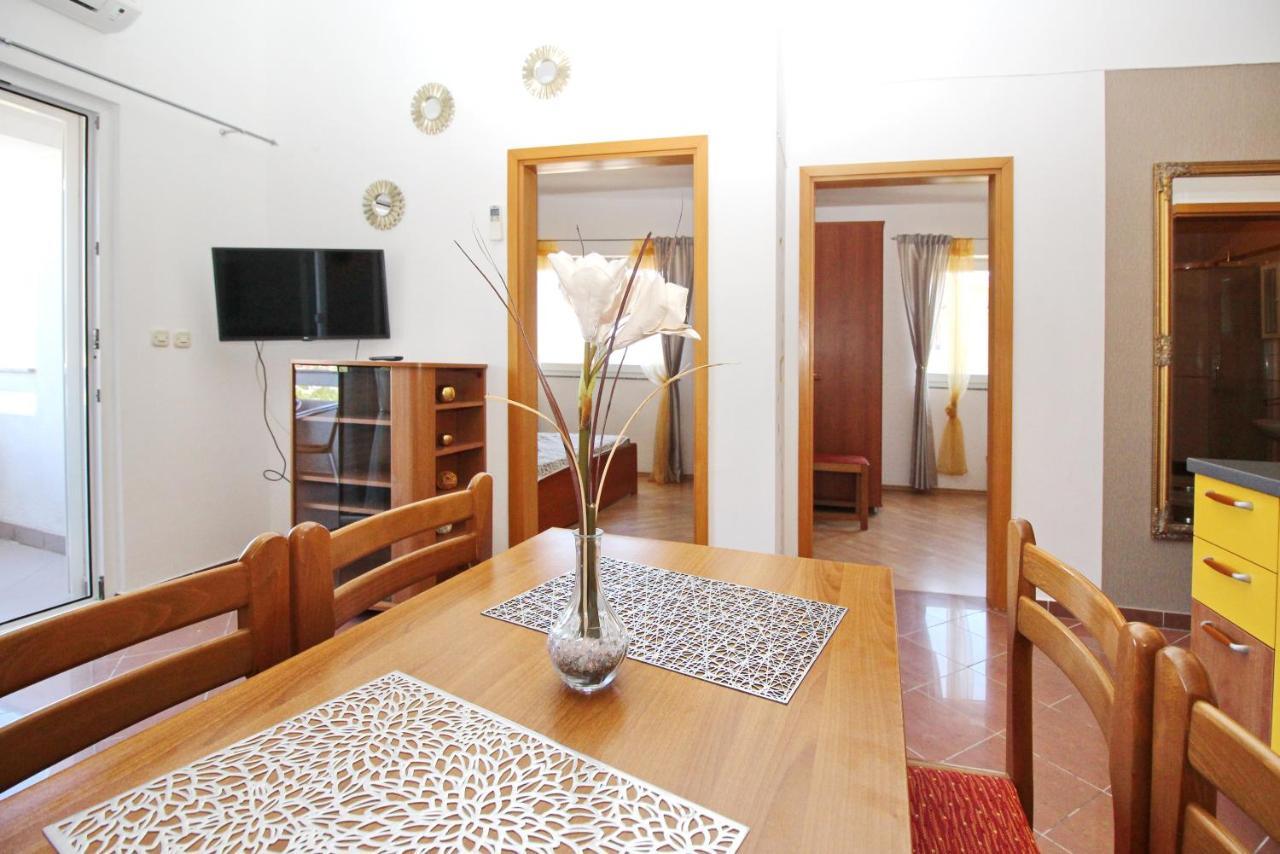 Apartments With A Parking Space Baska, Krk - 18794 المظهر الخارجي الصورة