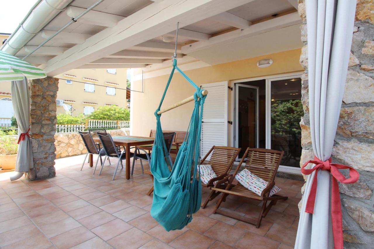 Apartments With A Parking Space Baska, Krk - 18794 المظهر الخارجي الصورة